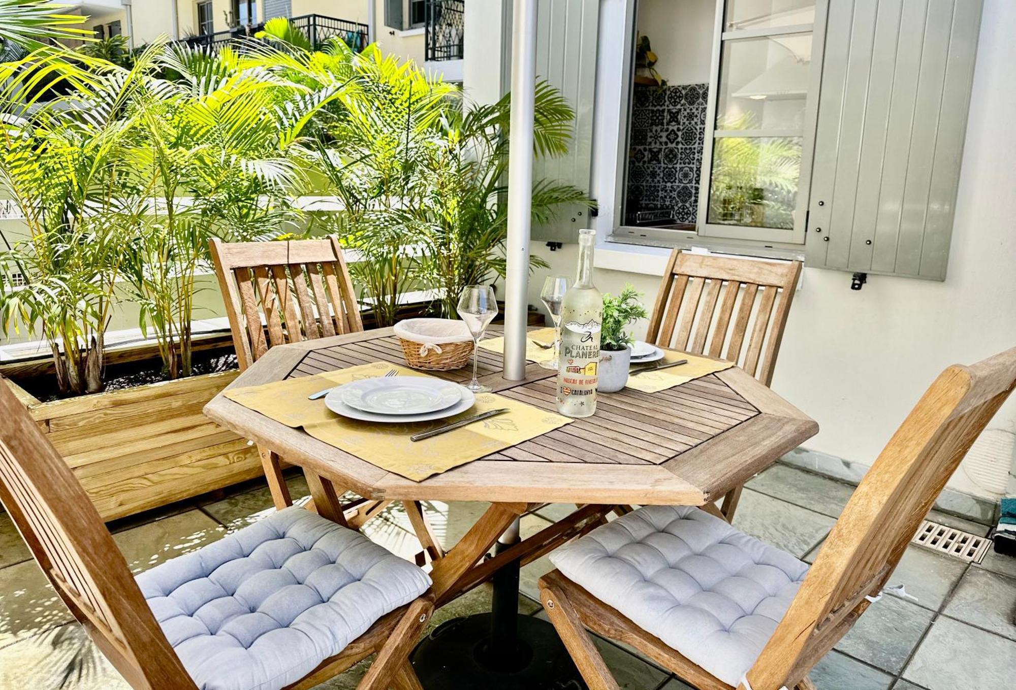 Le Coeur Daisy'L Saint Denis Centre Apartment ภายนอก รูปภาพ
